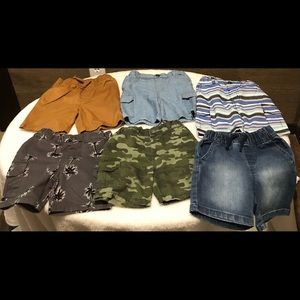 Lot of 6 size 2T shorts.
